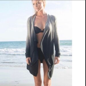 Barefoot dreams cardigan cozy chic lite